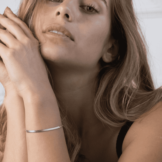 Snake Chain Bracelet in White Gold