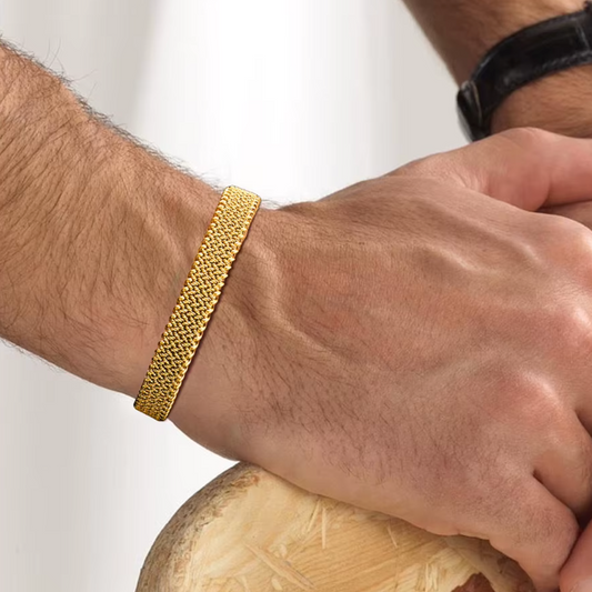 Mesh Chain Open Bangle in Gold