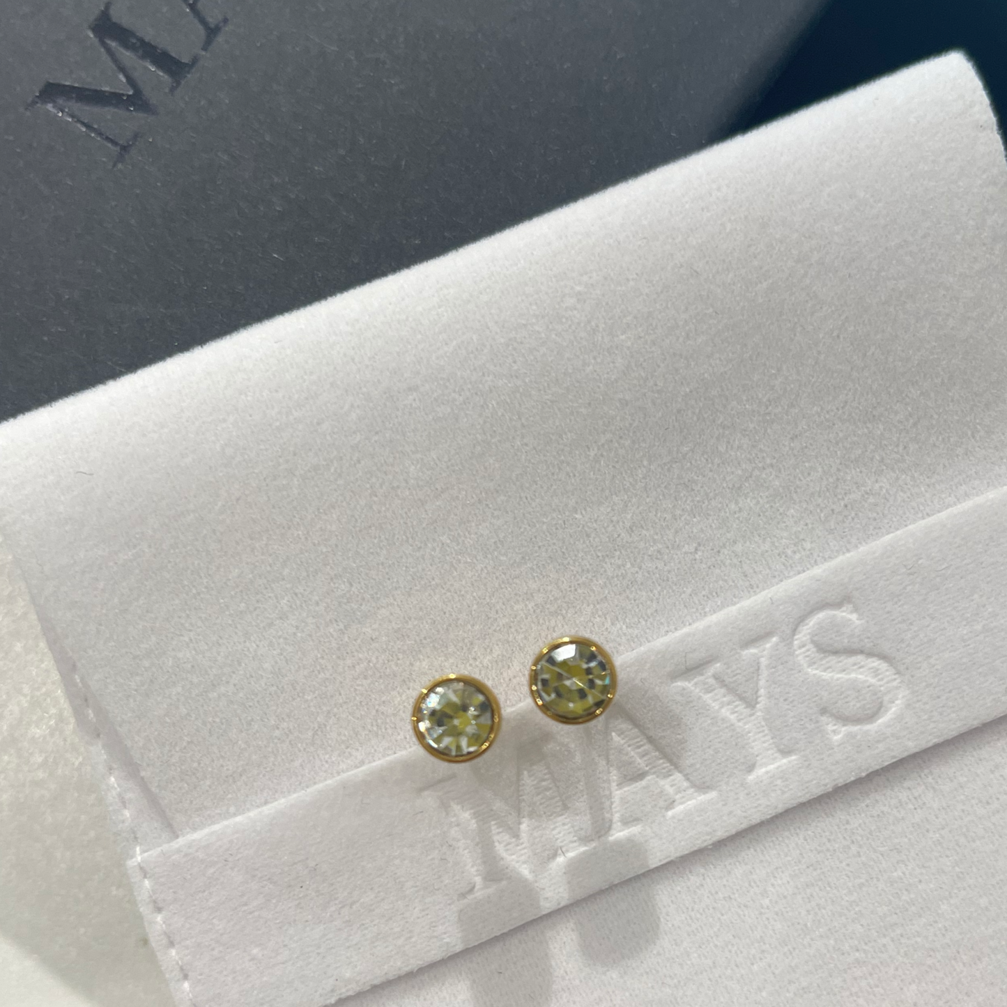 Small Stud Earrings in White Gold - 12 Stone Colours