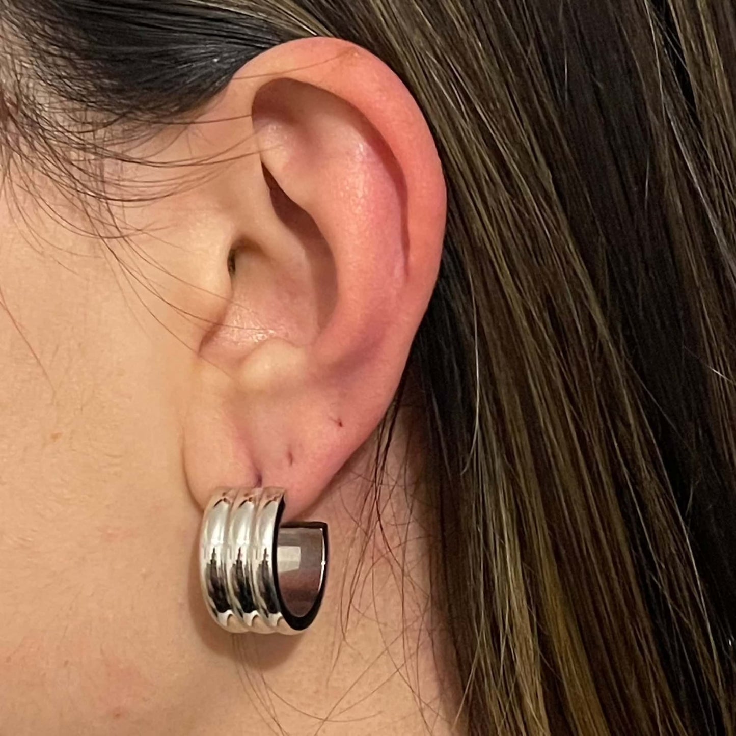 Nova Hoop Earrings in White Gold