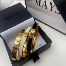 Load image into Gallery viewer, Roman Numeral Bangle in Gold