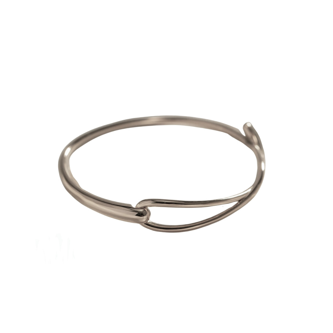 Aghata Bangle in White Gold