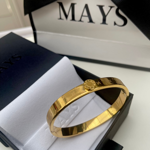 Roman Numeral Bangle in Gold