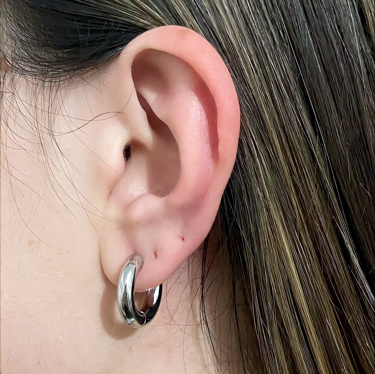 Hannah Pearl Hoop Earrings in White Gold