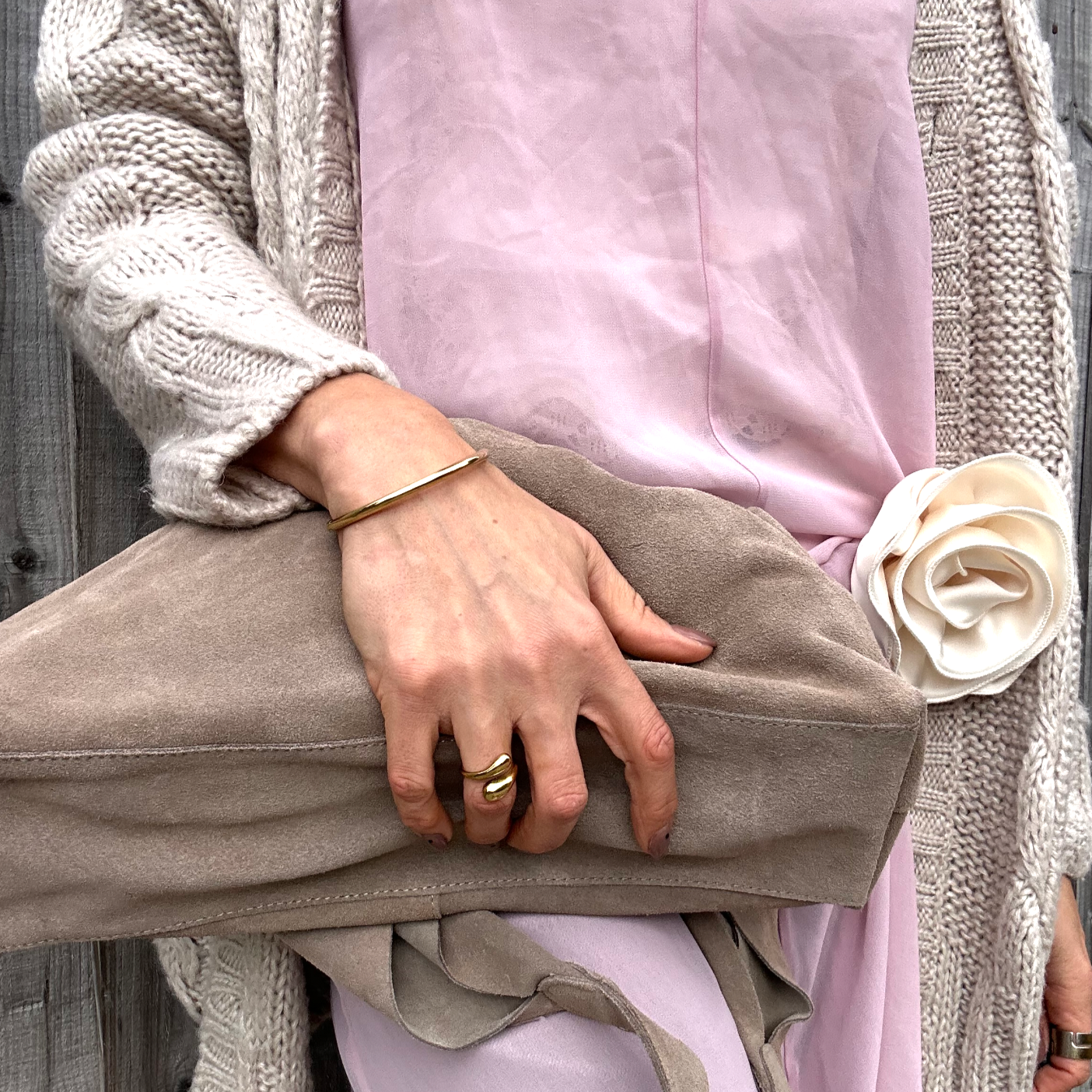 Classic Oval Bangle in Gold