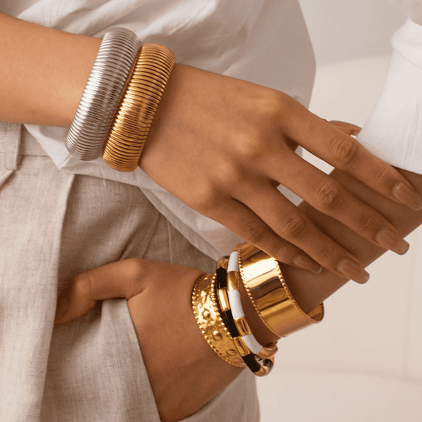 Stretchy Snake Bracelet in Gold - 20mm