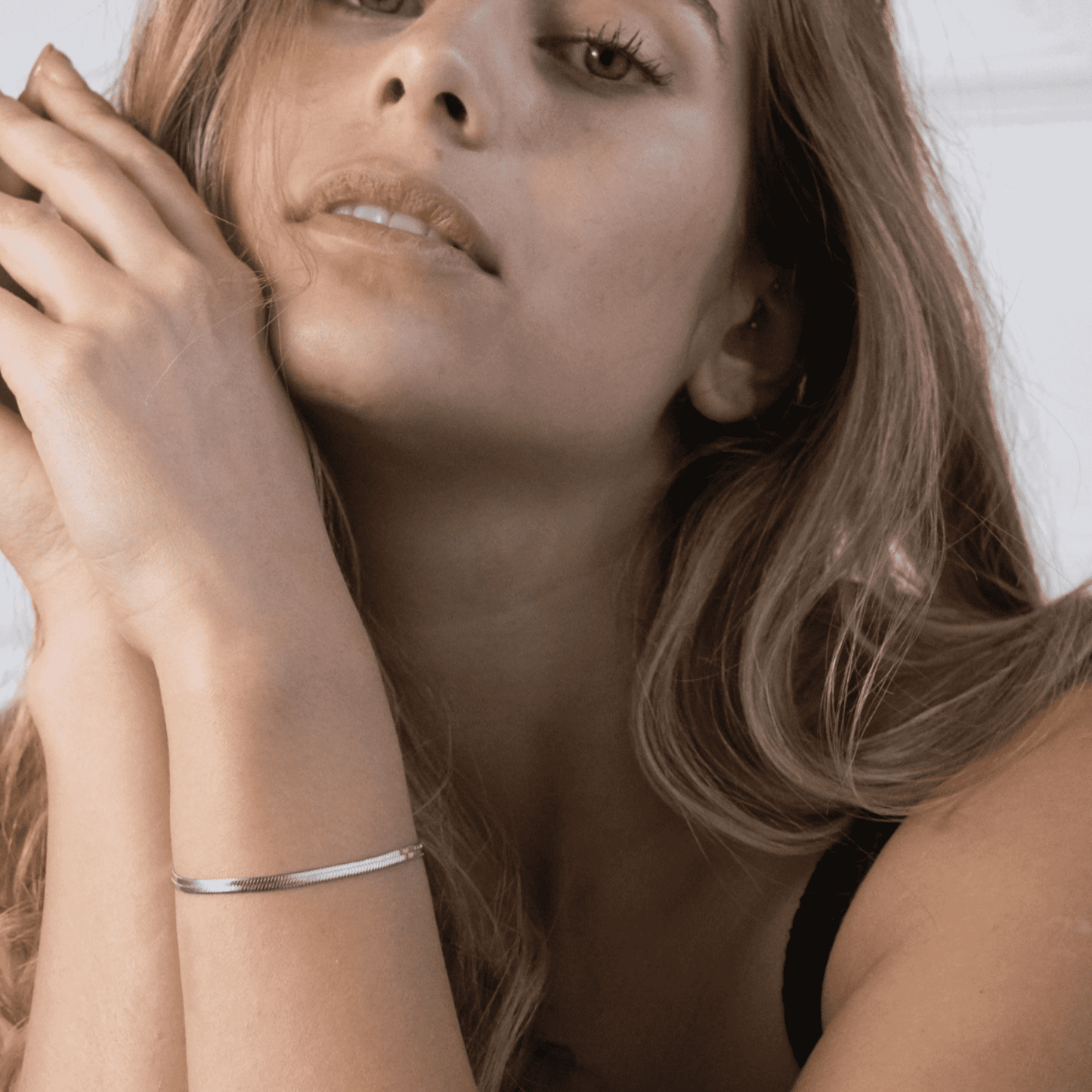 Snake Chain Bracelet in White Gold