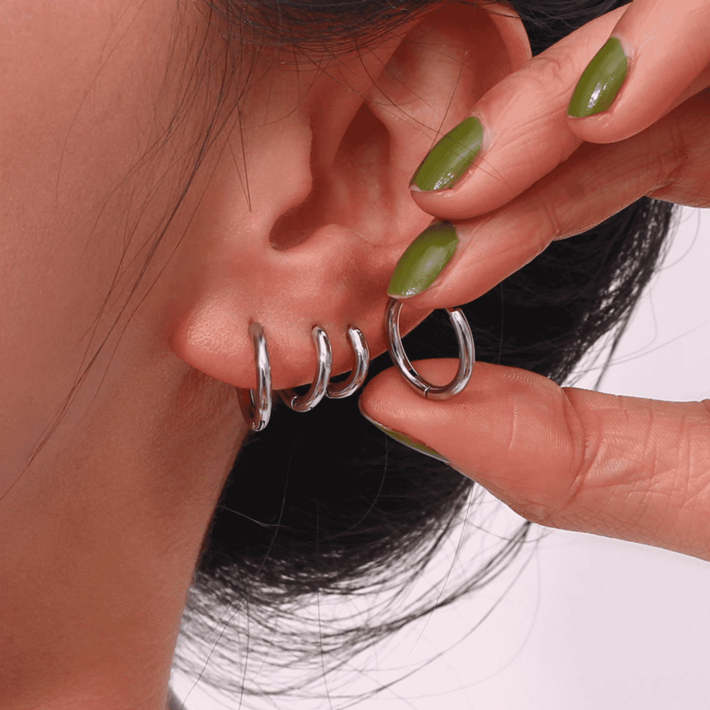 Clicker Huggies in White Gold - 5 Sizes