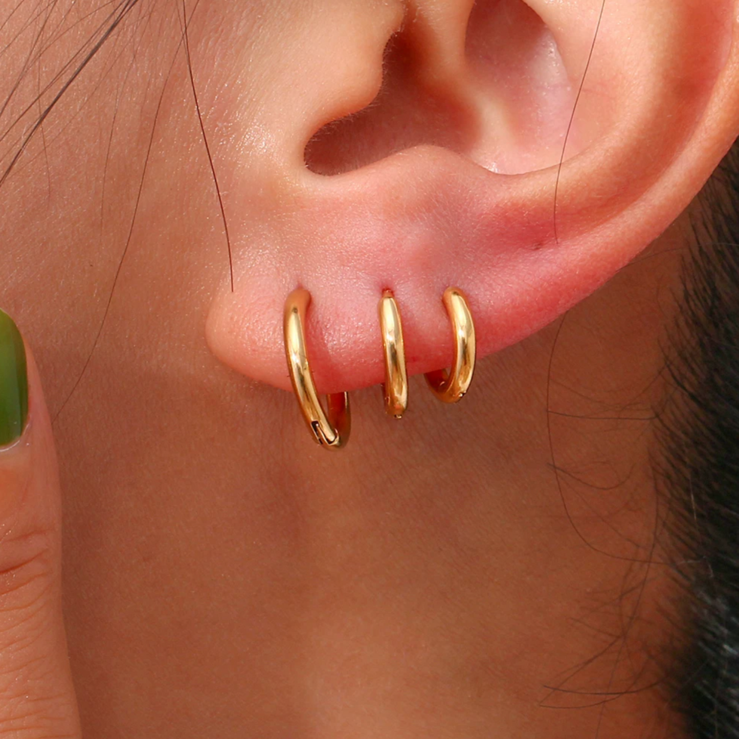 Clicker Huggies in Gold - 5 Sizes