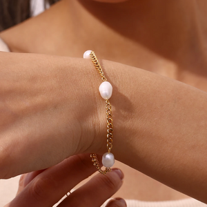 Amara Pearl Bracelet - Thin Chain