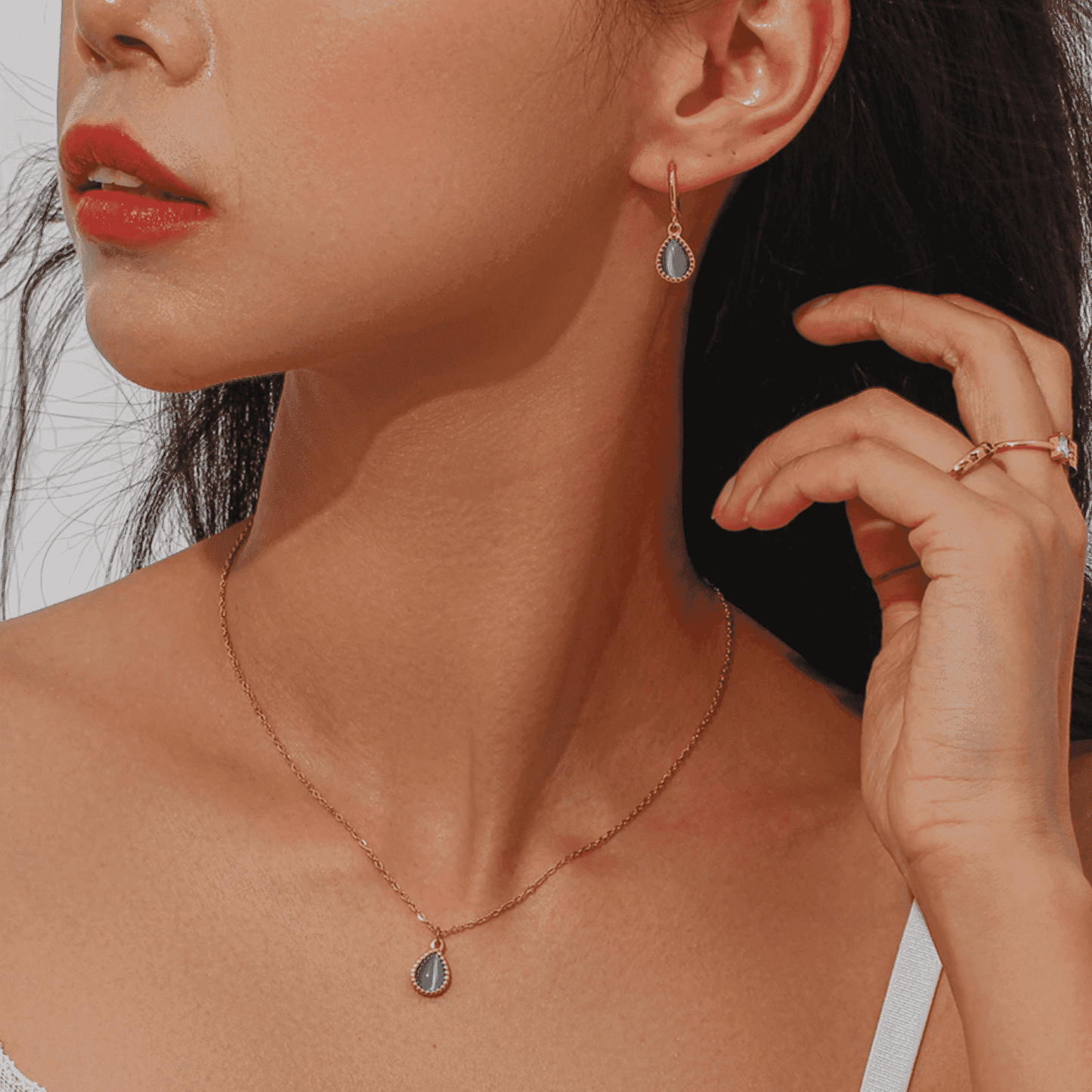 Waterdrop Necklace - Blue