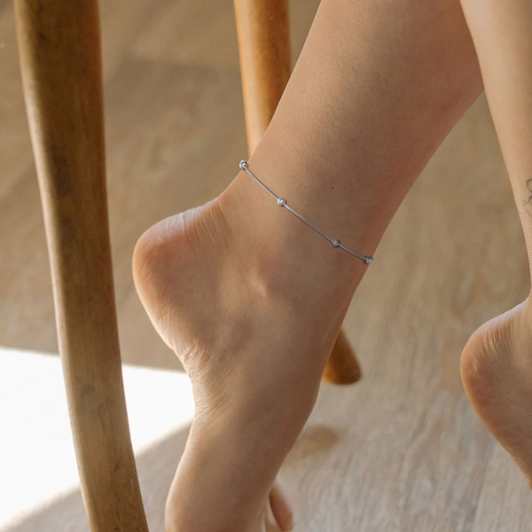 Satellite Anklet in White Gold