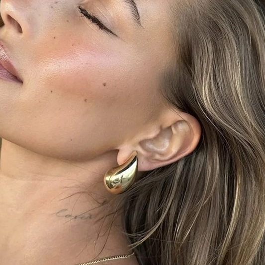 Teardrop Stud Earrings in Gold- Medium