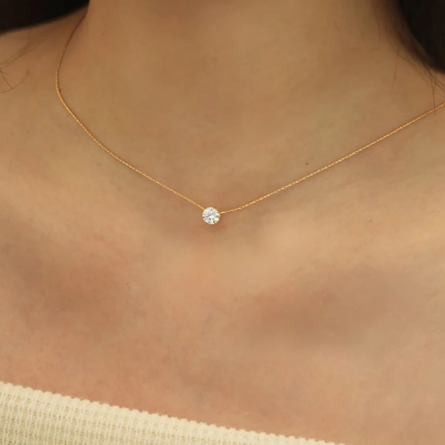 Solitaire Necklace in Gold