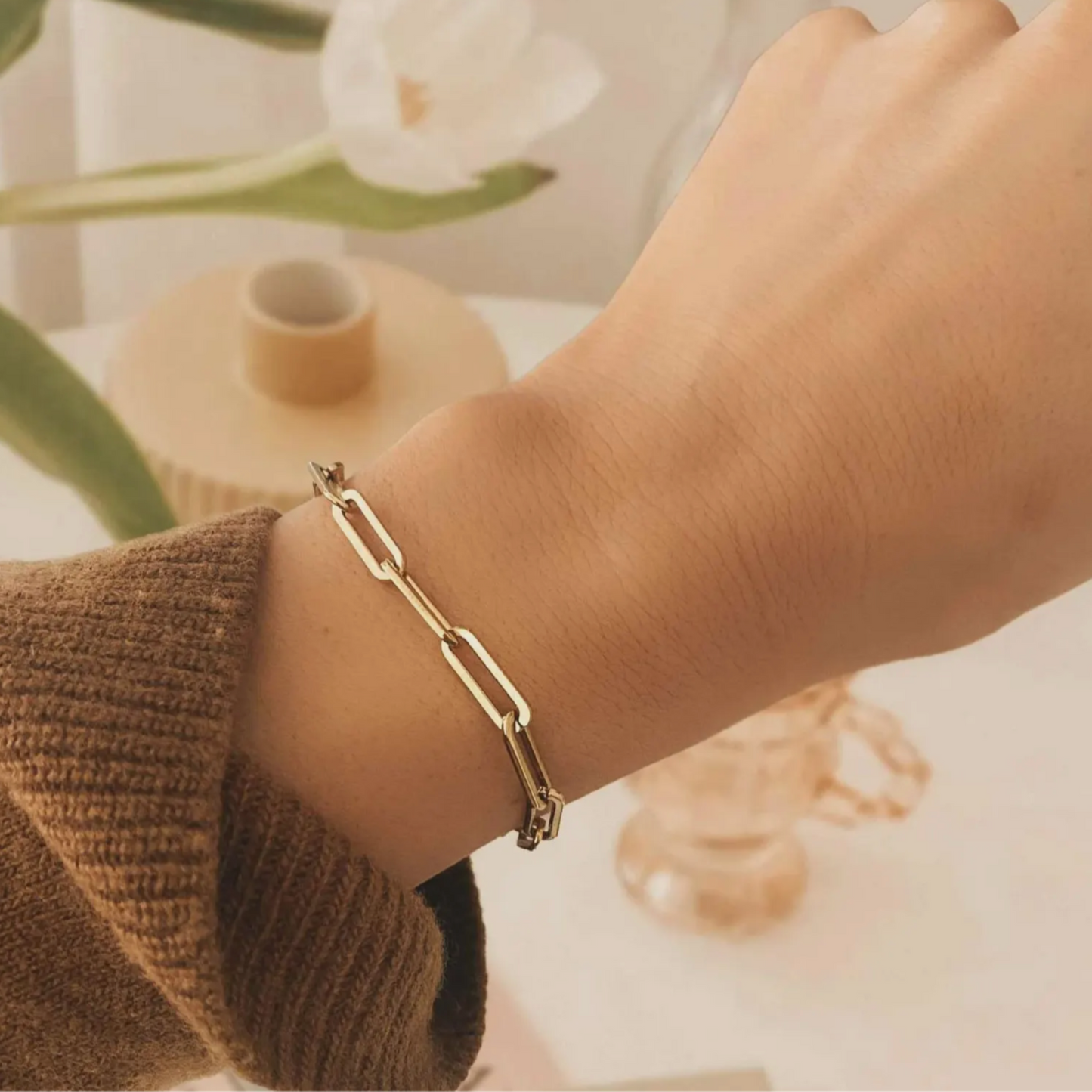 Classic Paperclip Chain Bracelet in Gold