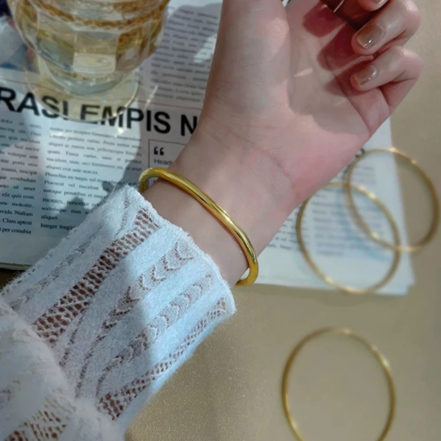 Classic Oval Bangle in Gold