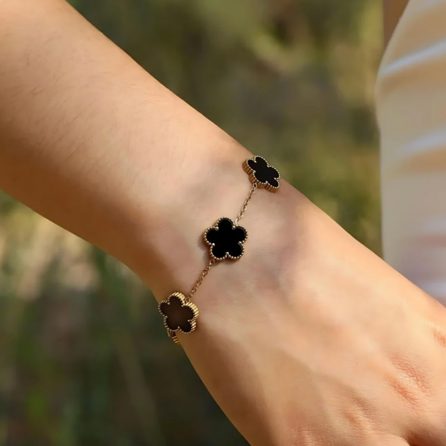 Clover Bracelet in Gold & Black
