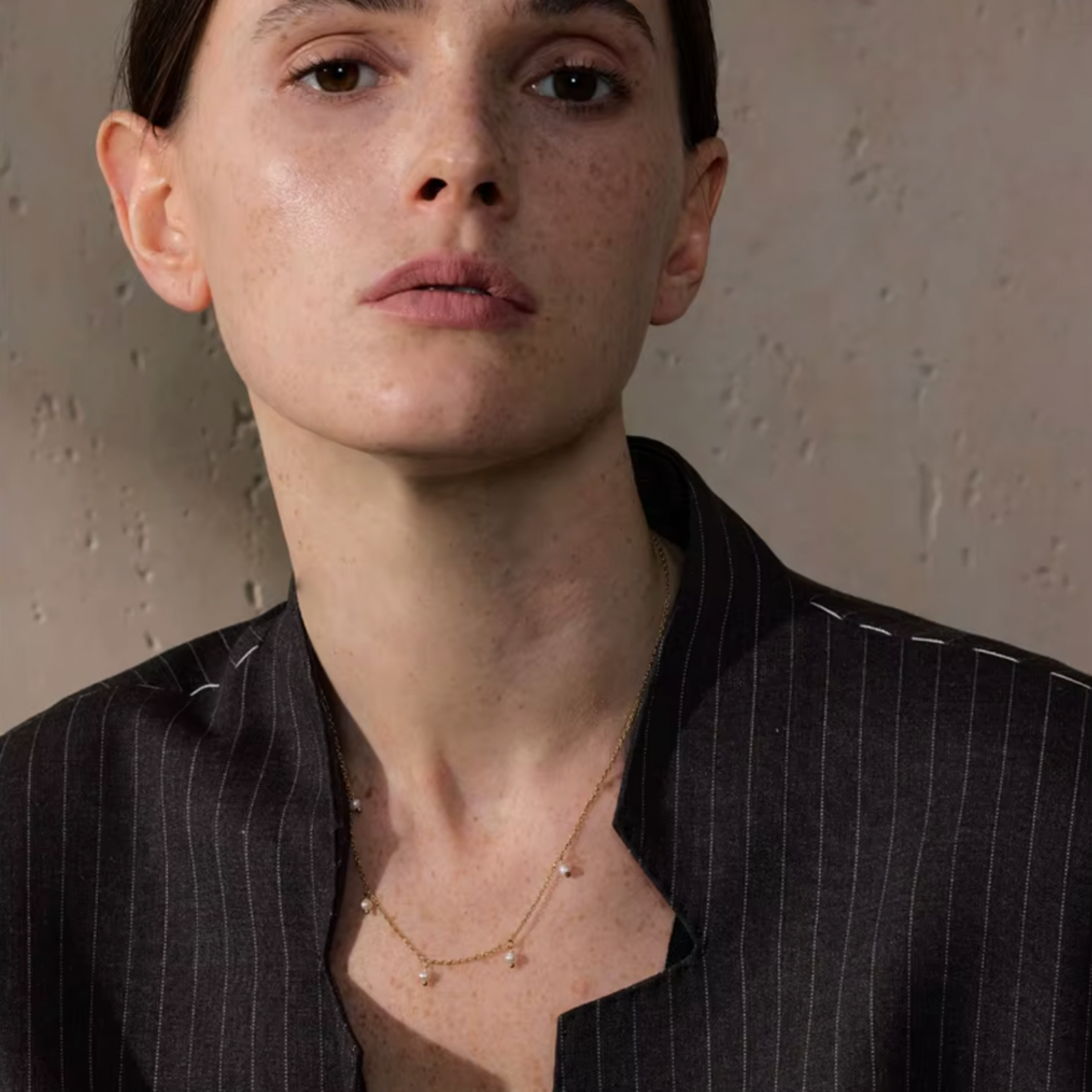 Vintage Pearl Drop Necklace in Gold