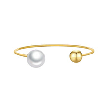 Load image into Gallery viewer, Torque Pearl Bangle in Gold