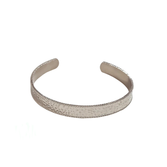 Lust Hammered Open Bangle in White Gold - 10mm