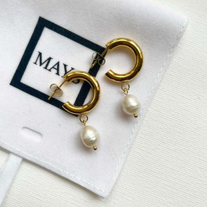 Hannah Pearl Hoop Earrings in Gold