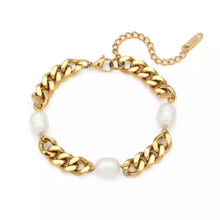 Load image into Gallery viewer, Amara Pearl Bracelet - Thick Chain